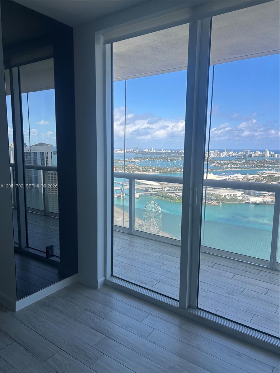 50 Biscayne Blvd # 4706