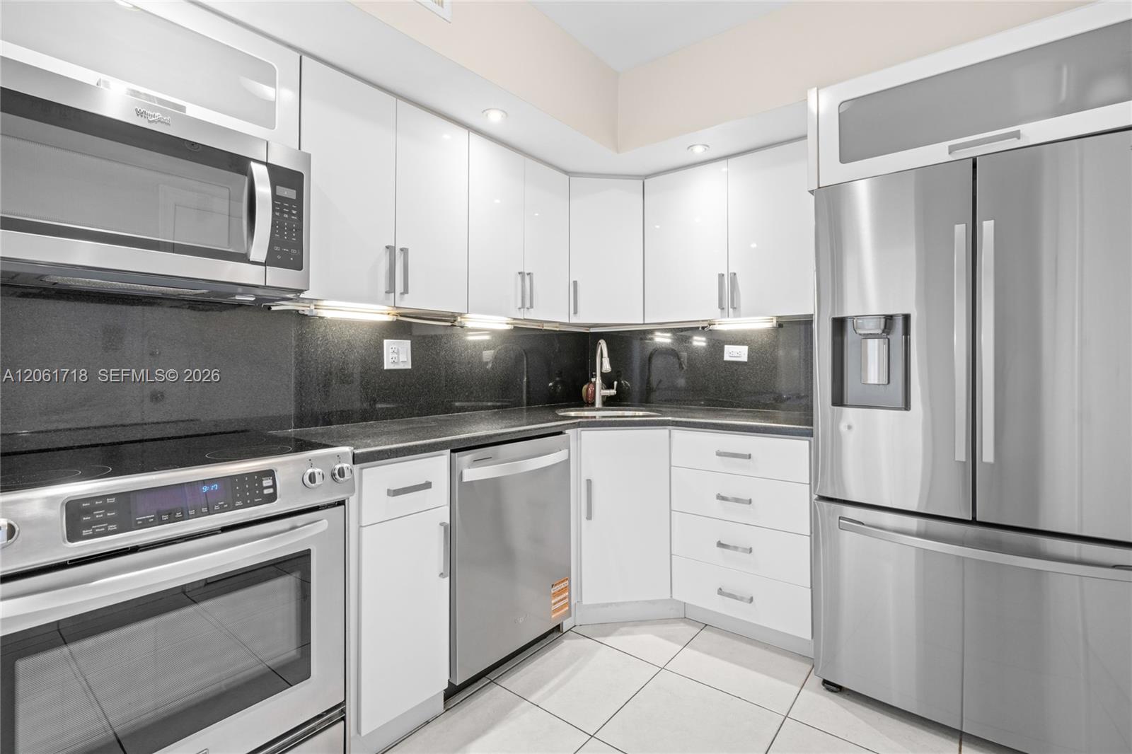 5601 Collins Ave # 1515