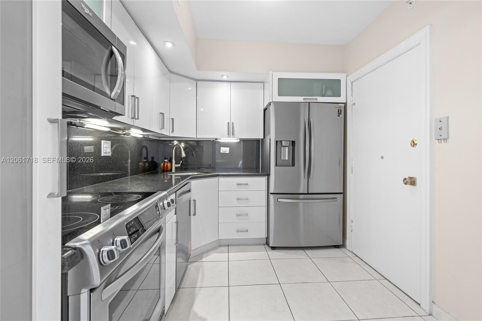 5601 Collins Ave # 1515