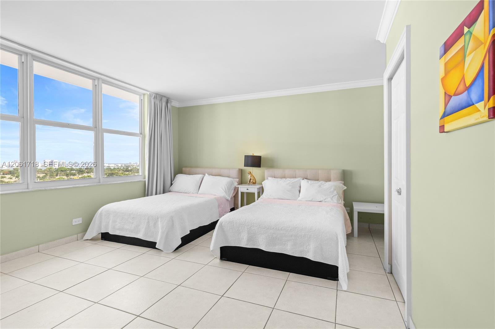 5601 Collins Ave # 1515