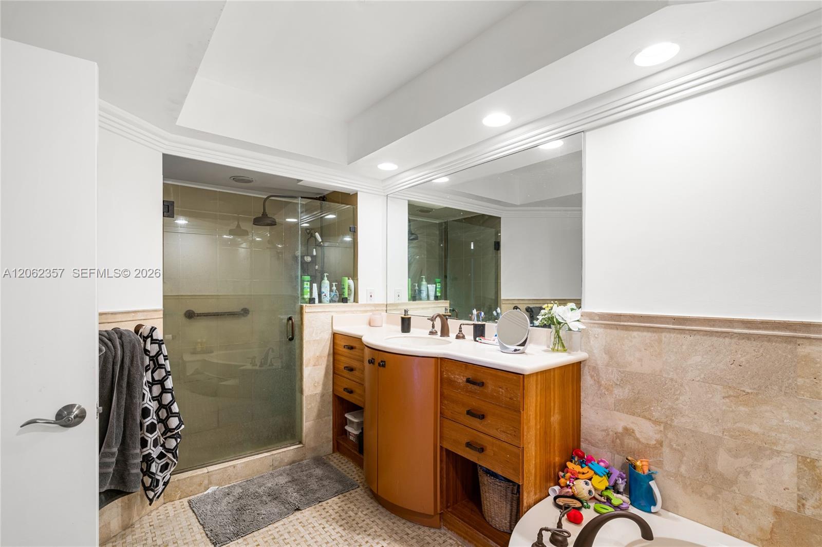 20281 E Country Club Dr # 909