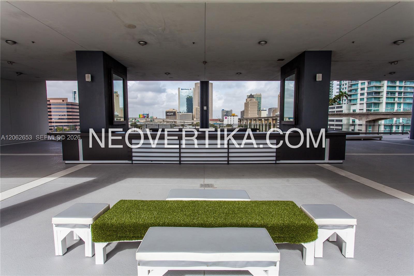 690 SW 1st Ct Unit: PHI20
