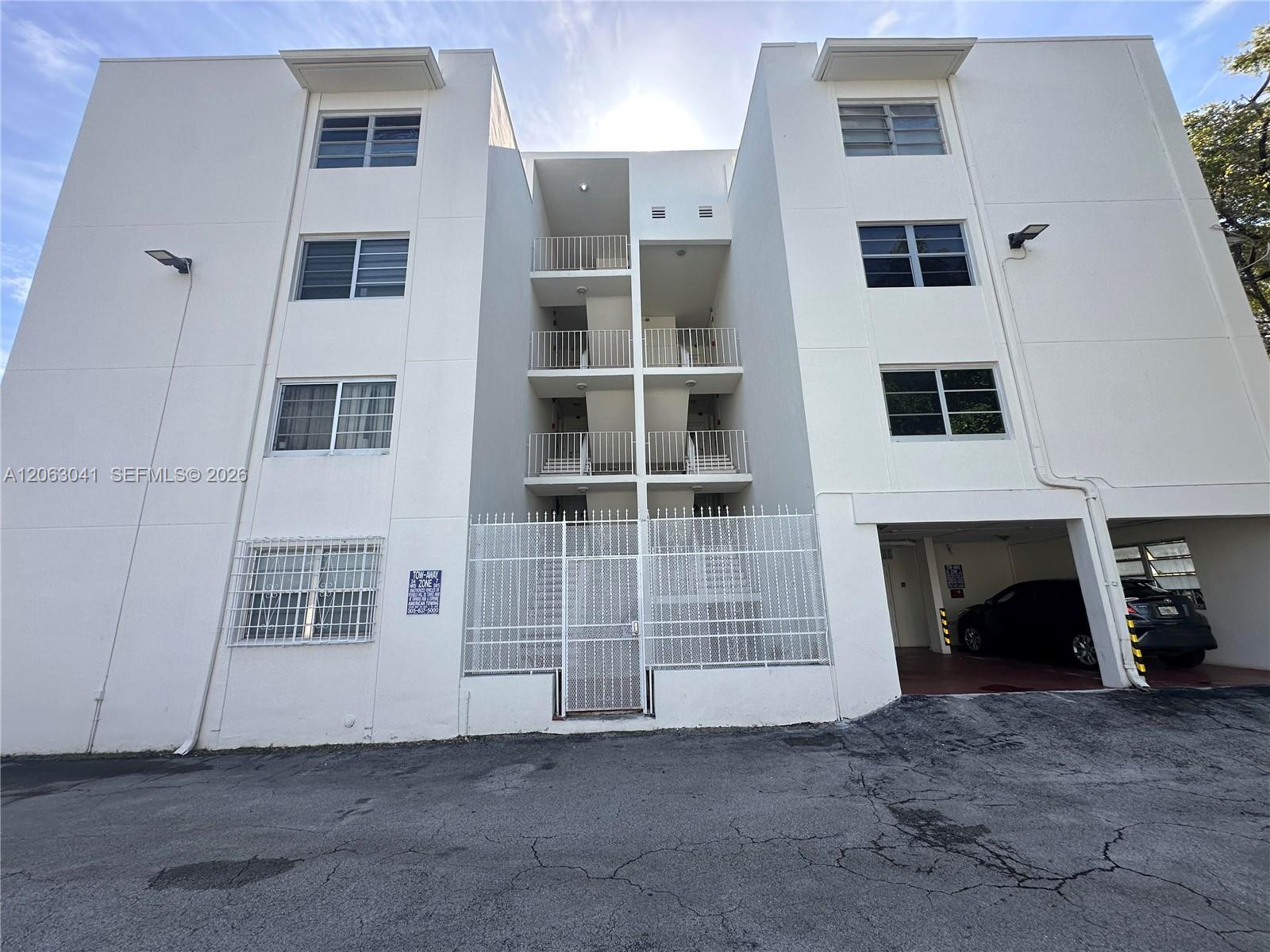 755 SW 6th St # 10