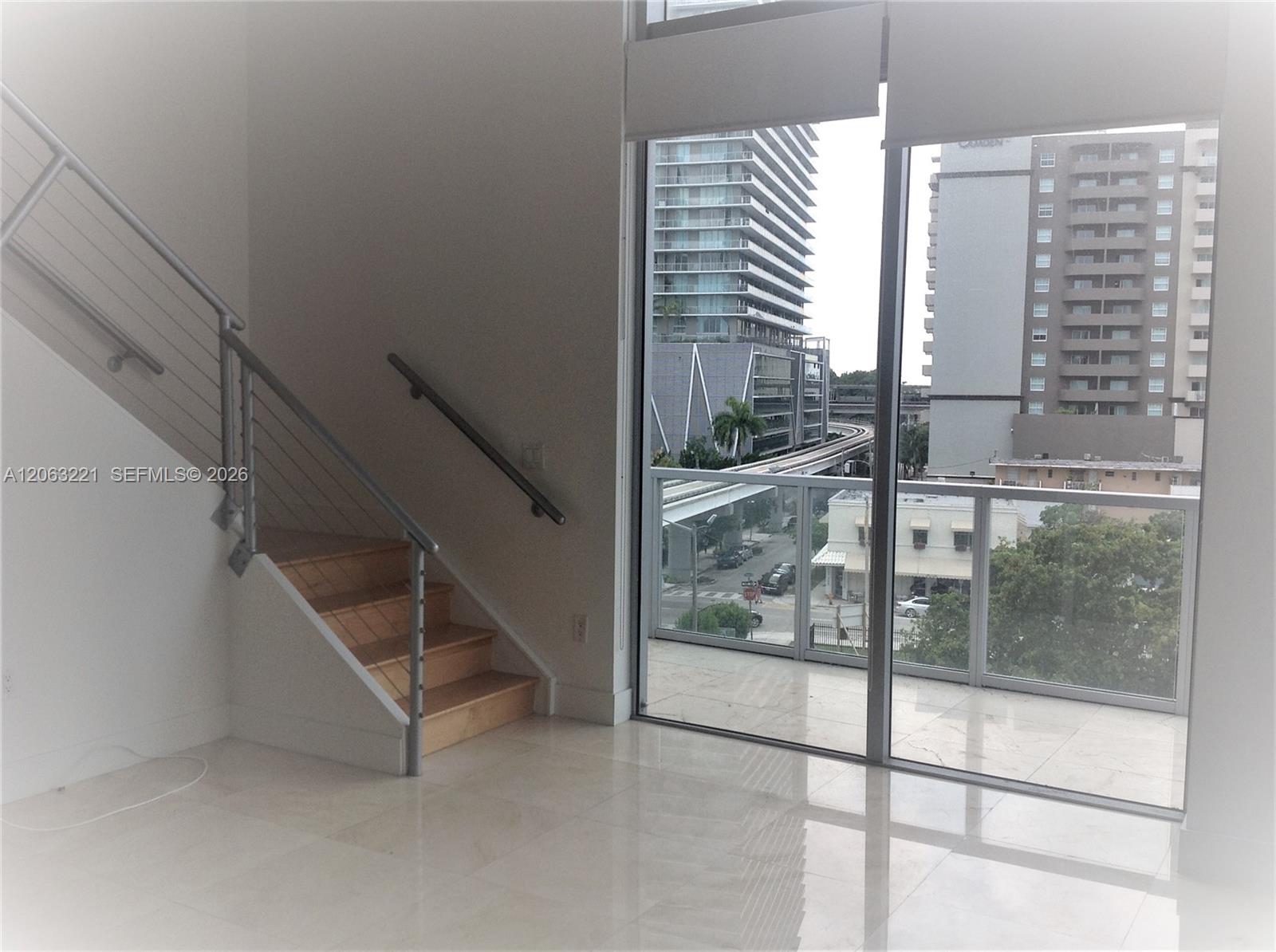 1050 Brickell Ave # 402