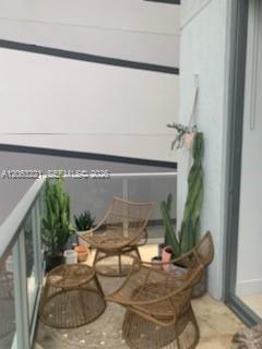 1050 Brickell Ave # 402