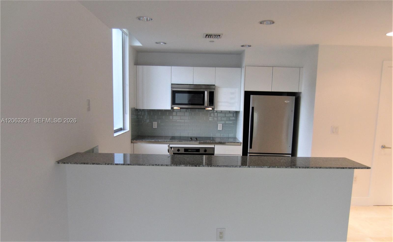1050 Brickell Ave # 402
