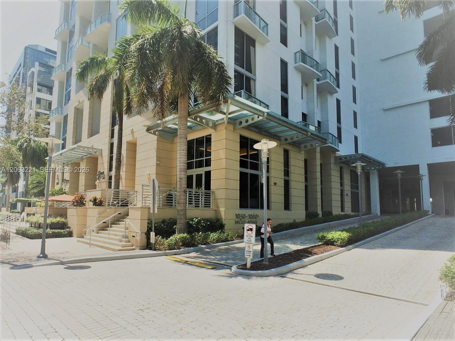 1050 Brickell Ave # 402
