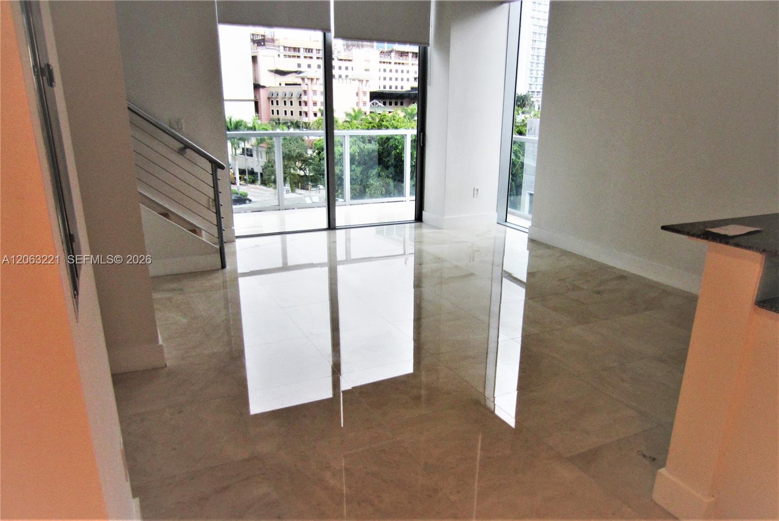 1050 Brickell Ave # 402