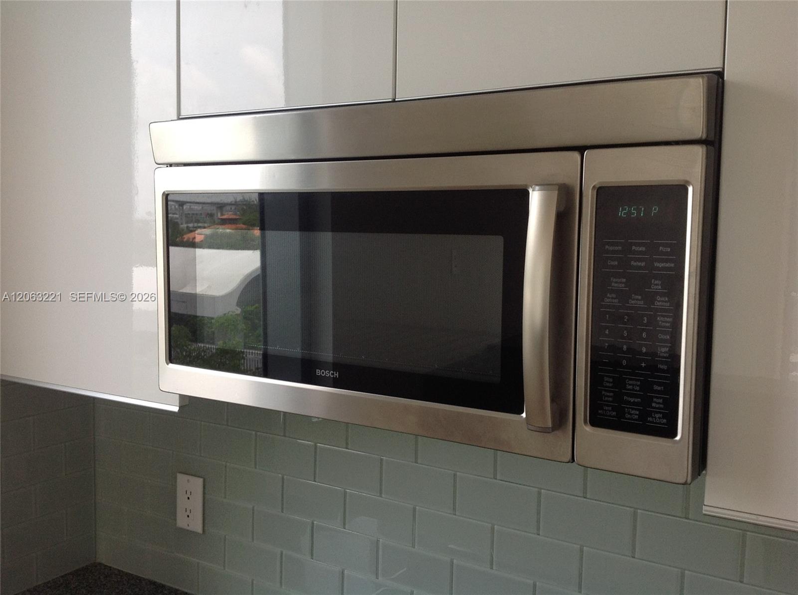 1050 Brickell Ave # 402