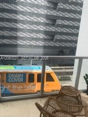 1050 Brickell Ave # 402
