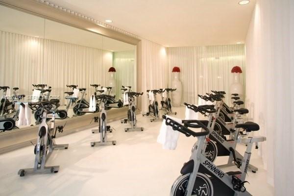 475 BRICKELL AVE # 4909