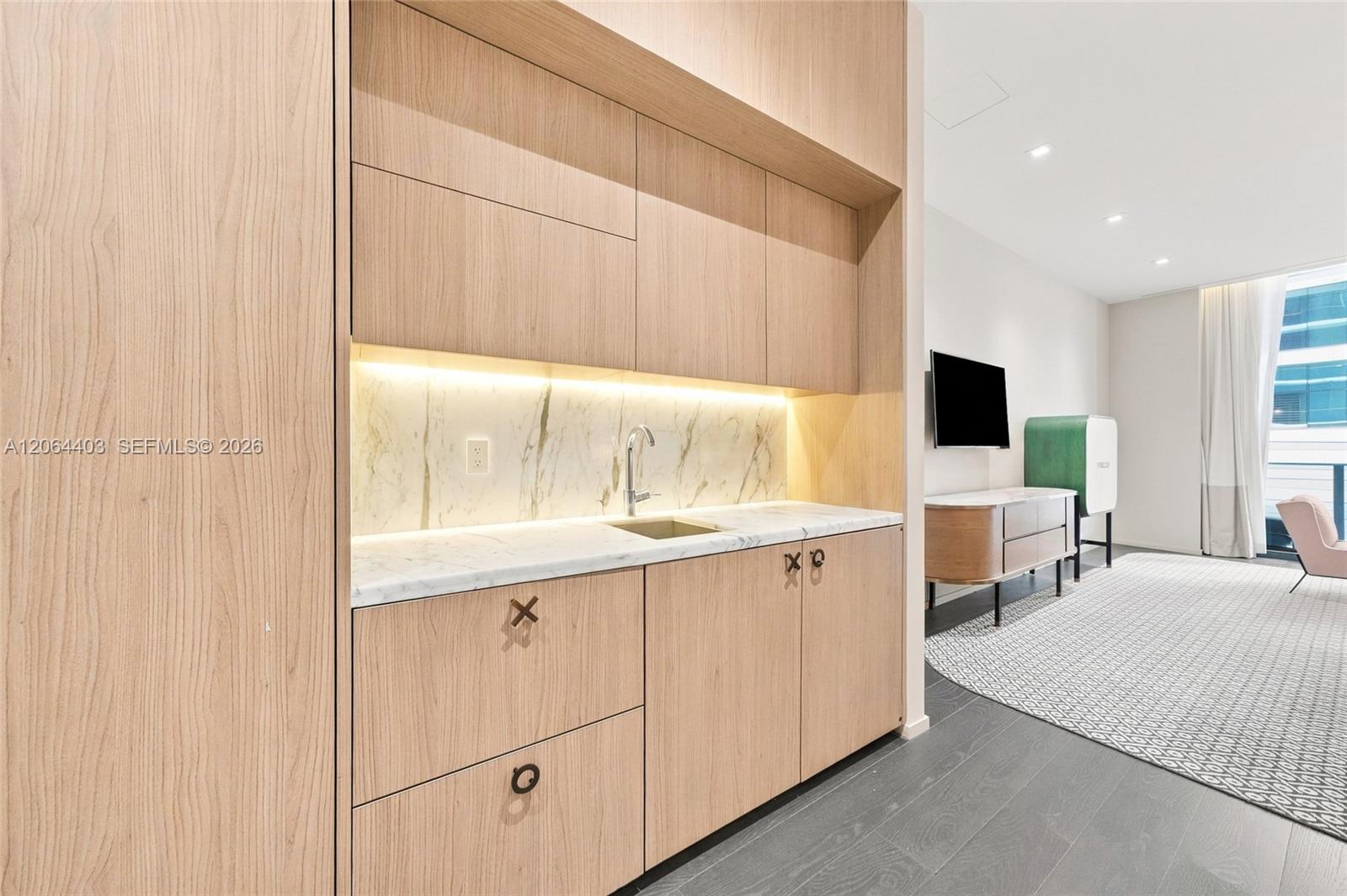 801 S Miami Ave Unit: 610