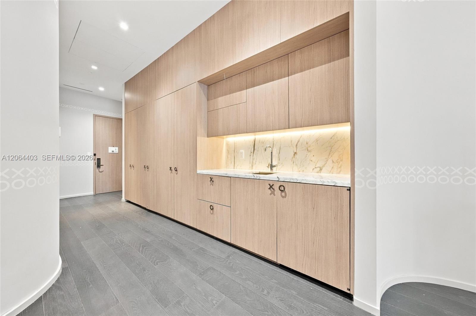 801 S Miami Ave Unit: 610