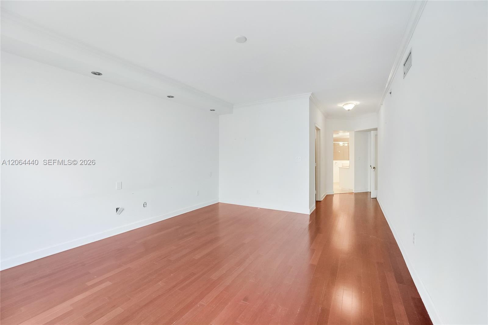 151 Michigan Ave # 525