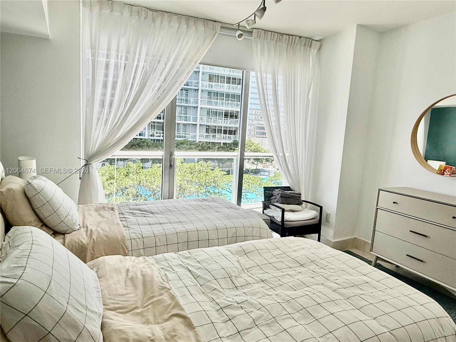 475 Brickell Ave # 1609