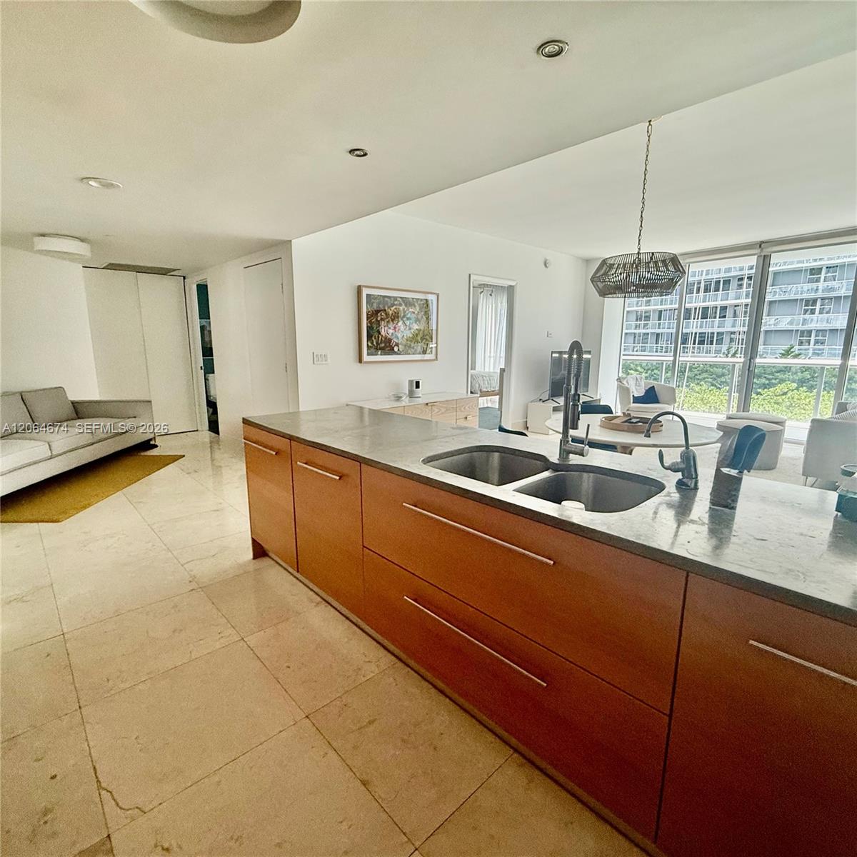 475 Brickell Ave # 1609