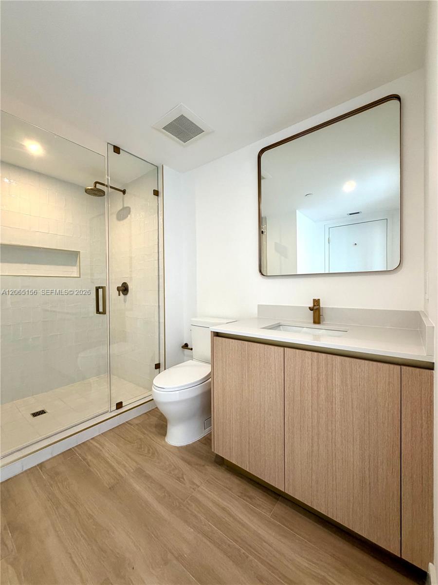 90 NE 32nd ST # 712