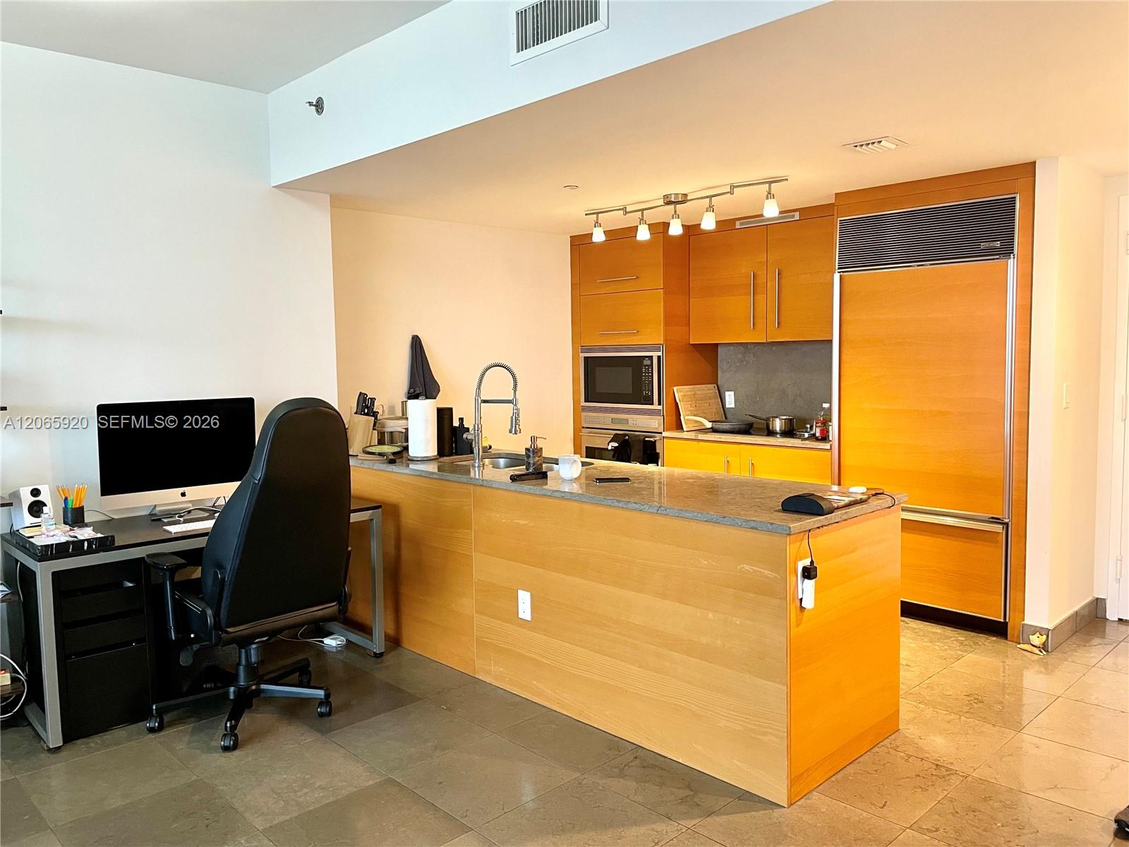 465 BRICKELL AVENUE # 4906