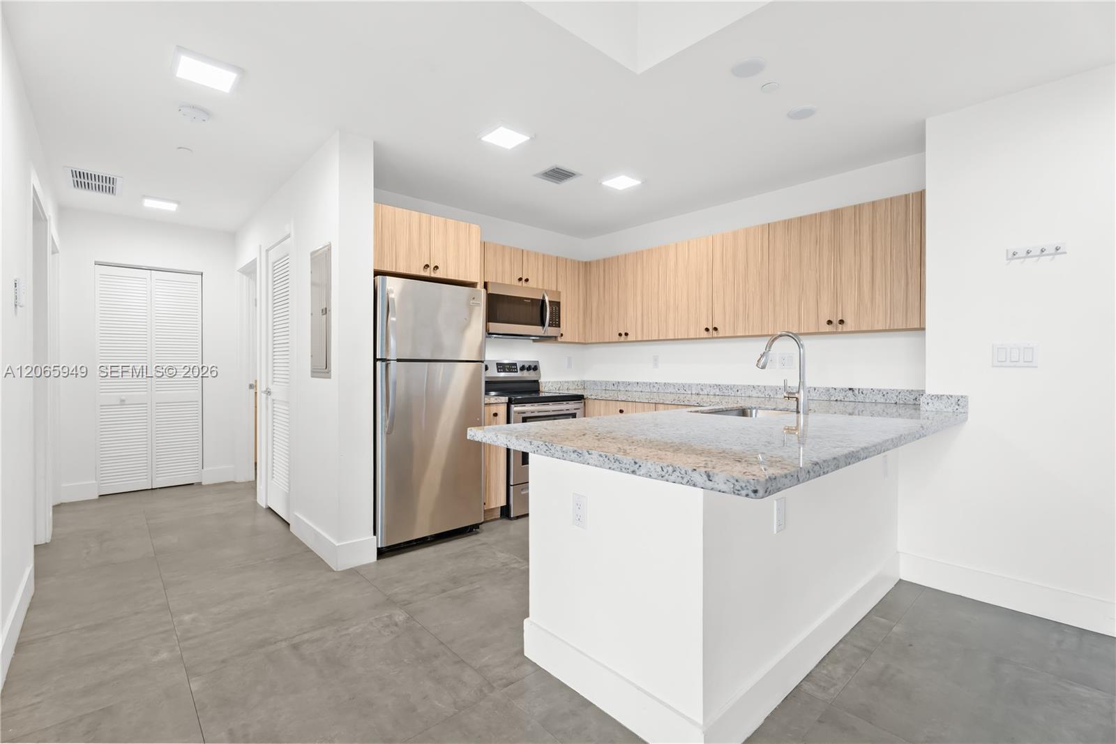 2010 SW 25th Ter # 203