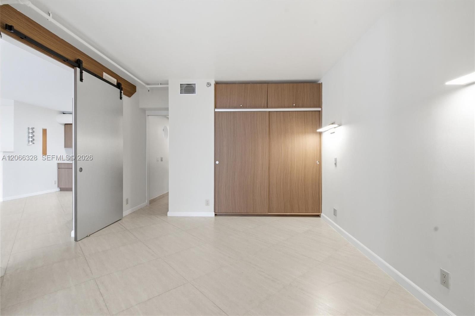 3610 Yacht Club Dr # 1114