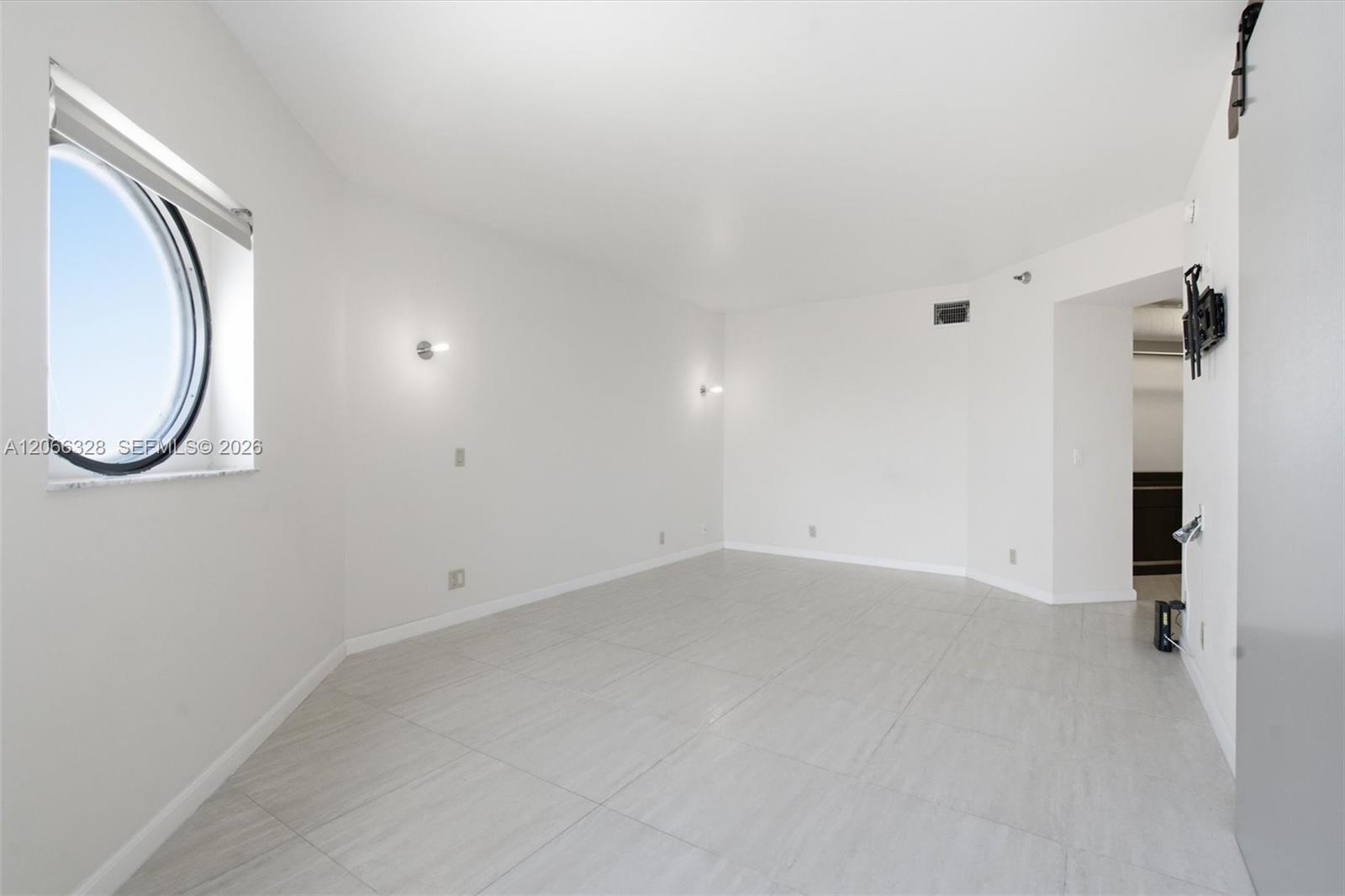 3610 Yacht Club Dr # 1114