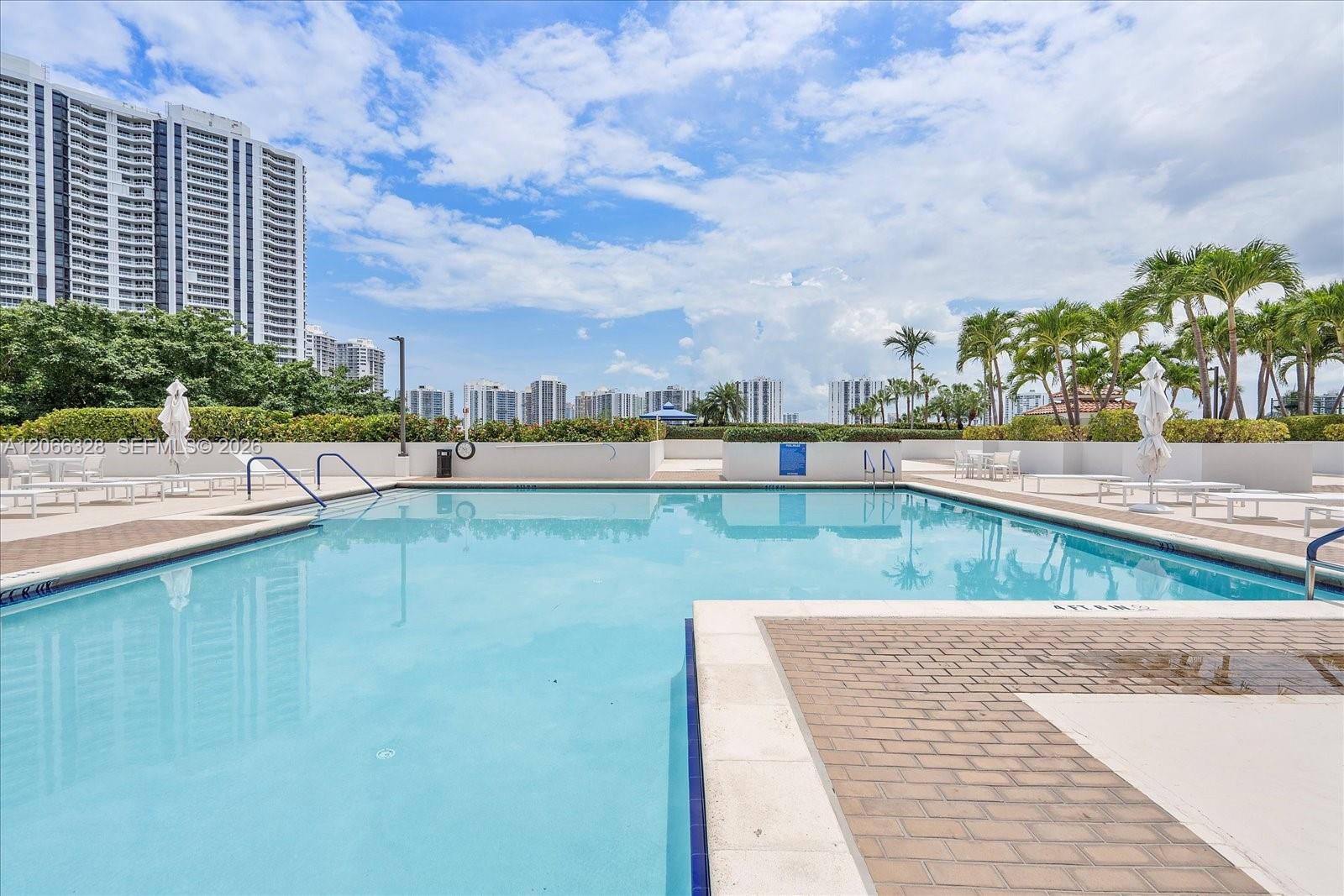3610 Yacht Club Dr # 1114