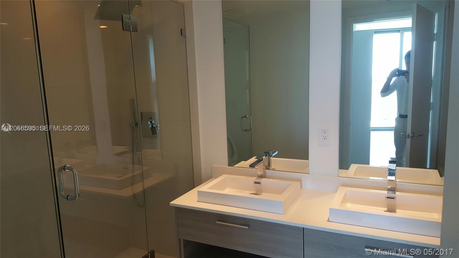 1300 S MIAMI AV Unit: 4002