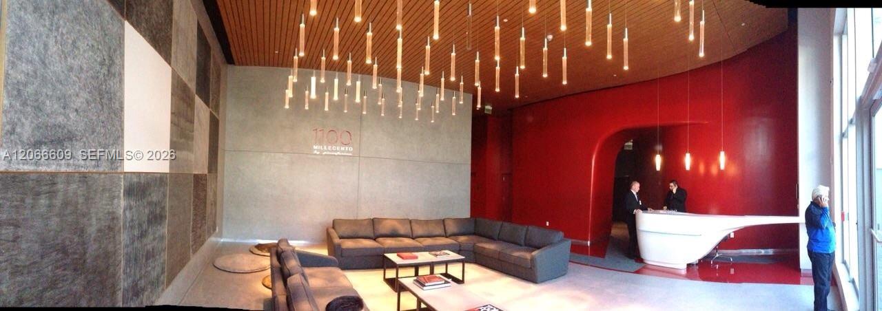 1100 S MIAMI AV Unit: 2911