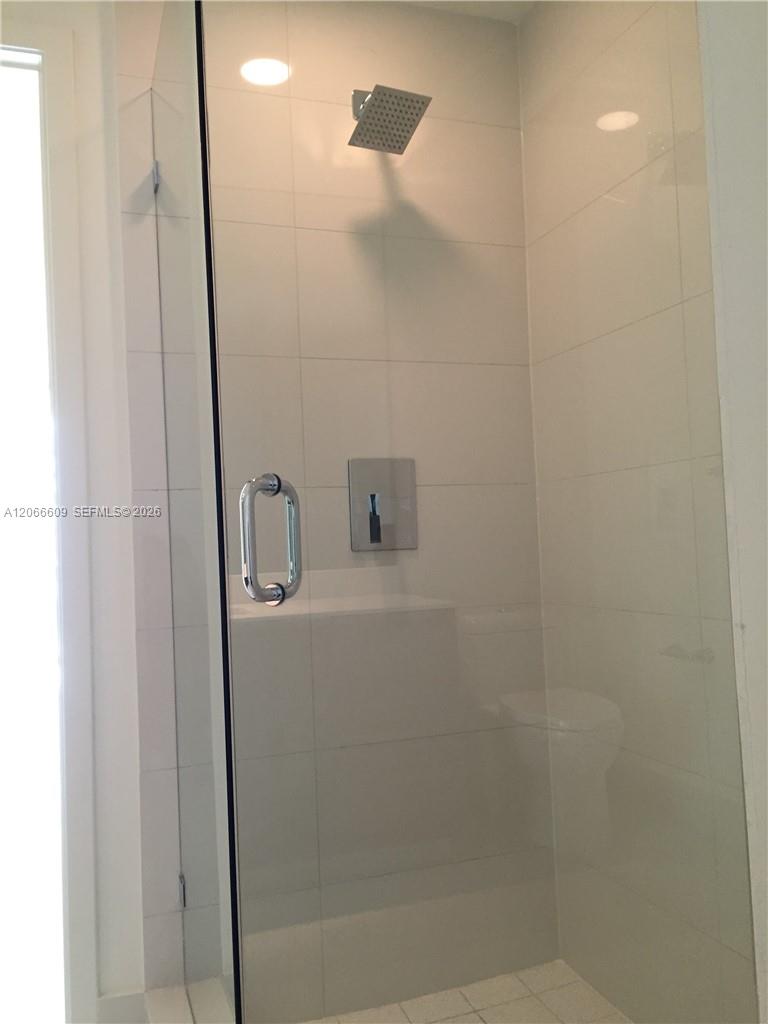 1100 S MIAMI AV Unit: 2911