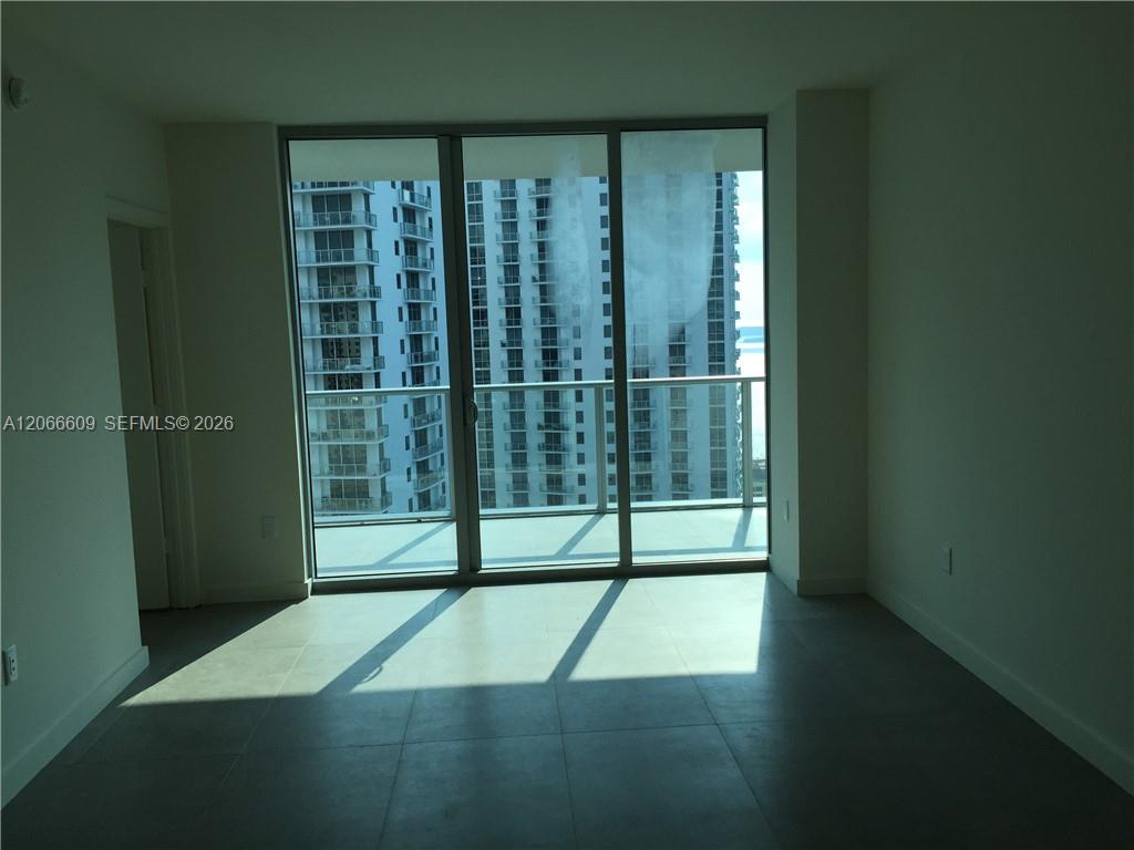 1100 S MIAMI AV Unit: 2911