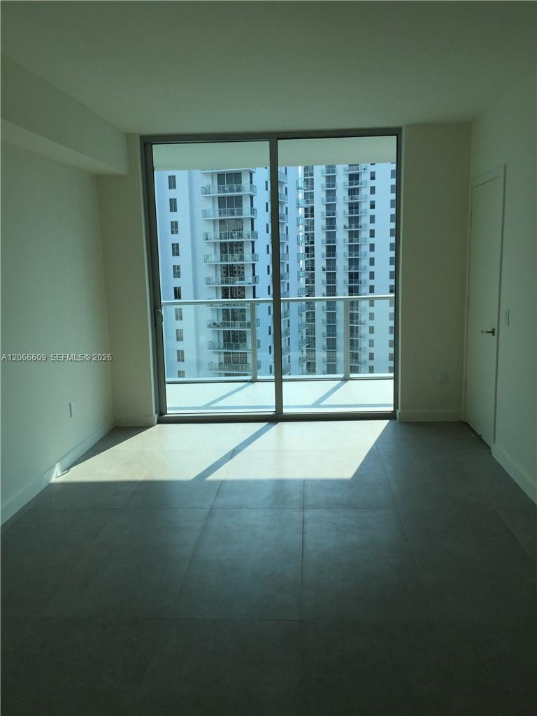 1100 S MIAMI AV Unit: 2911