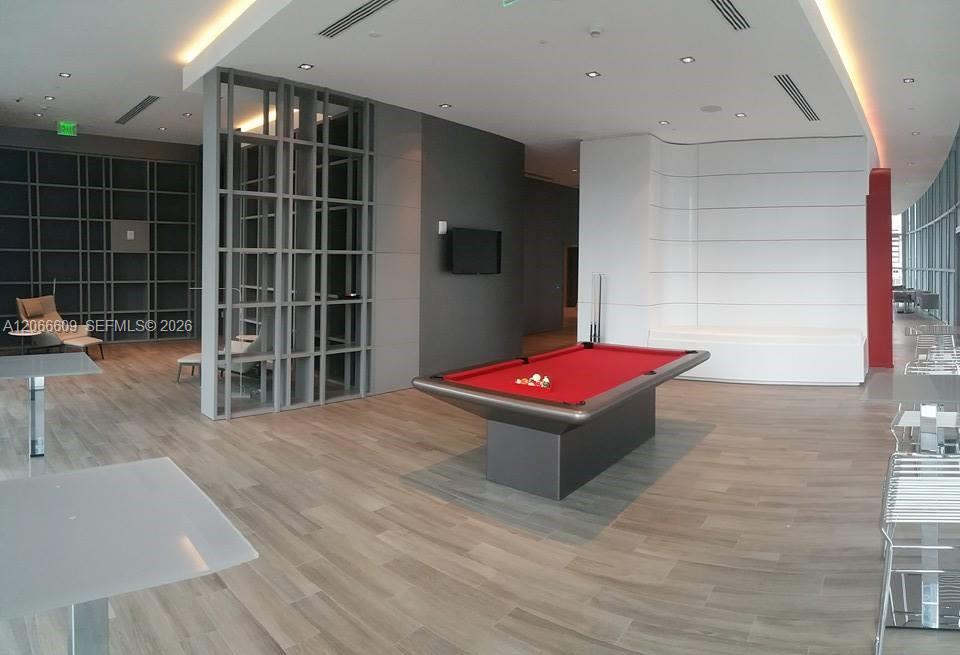 1100 S MIAMI AV Unit: 2911