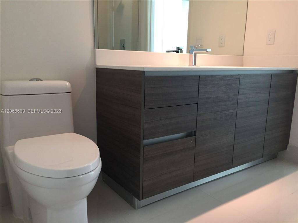 1100 S MIAMI AV Unit: 2911