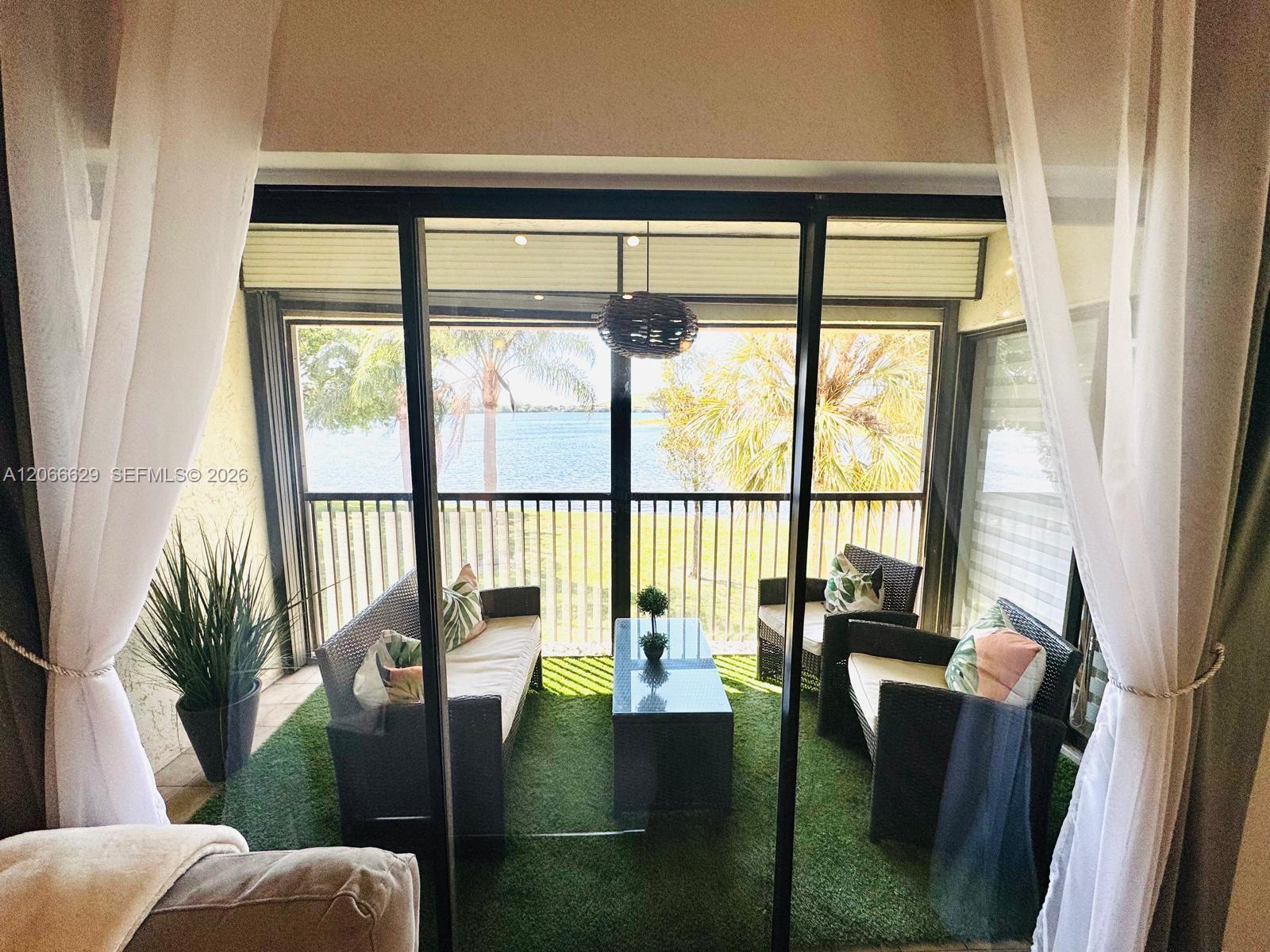 206 Liberty Ct Unit: .