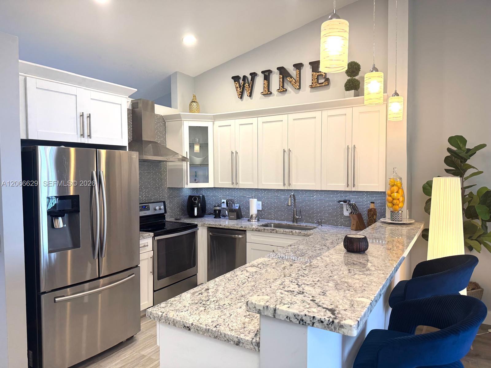206 Liberty Ct Unit: .