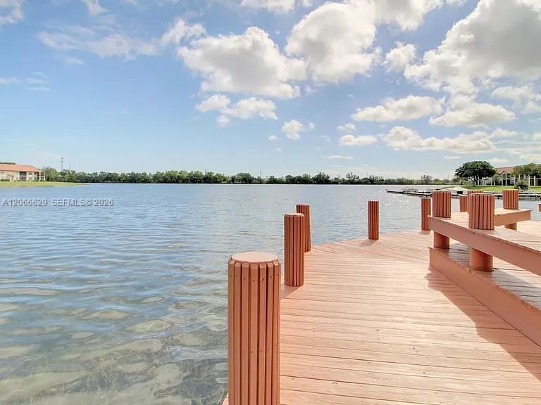 206 Liberty Ct Unit: .