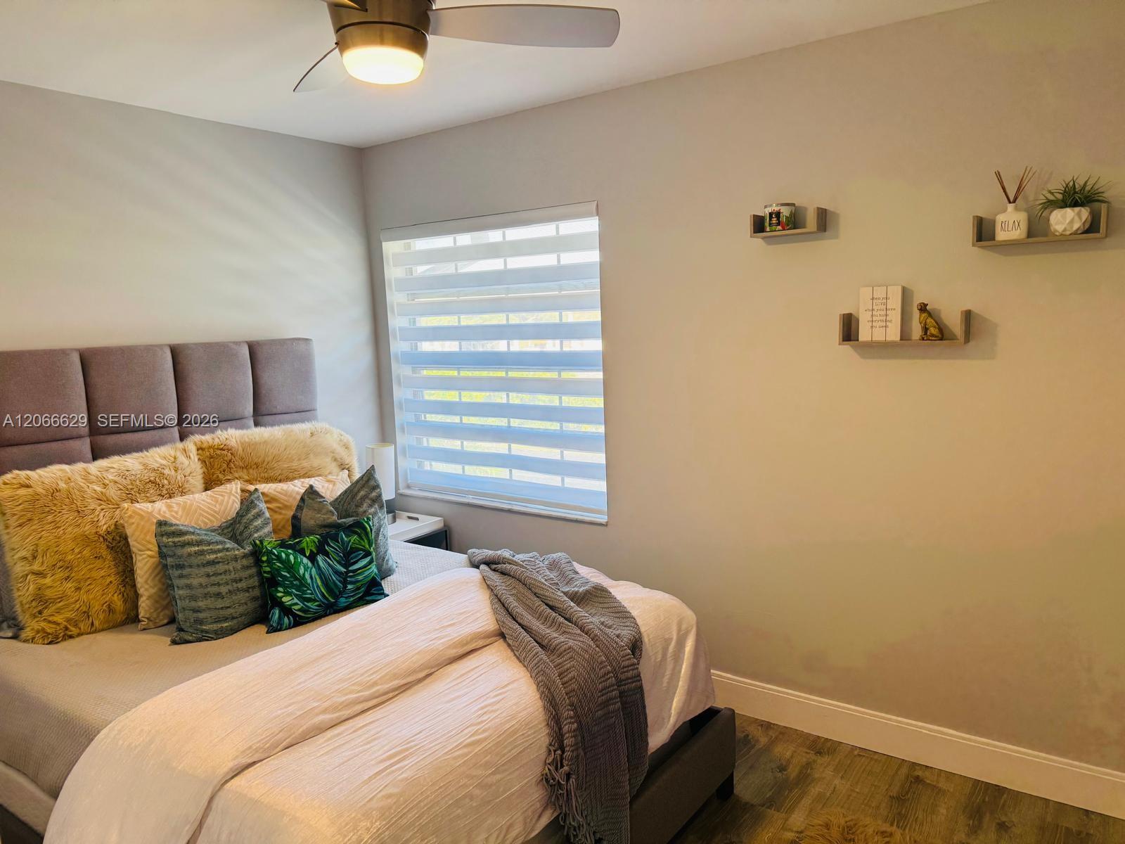 206 Liberty Ct Unit: .