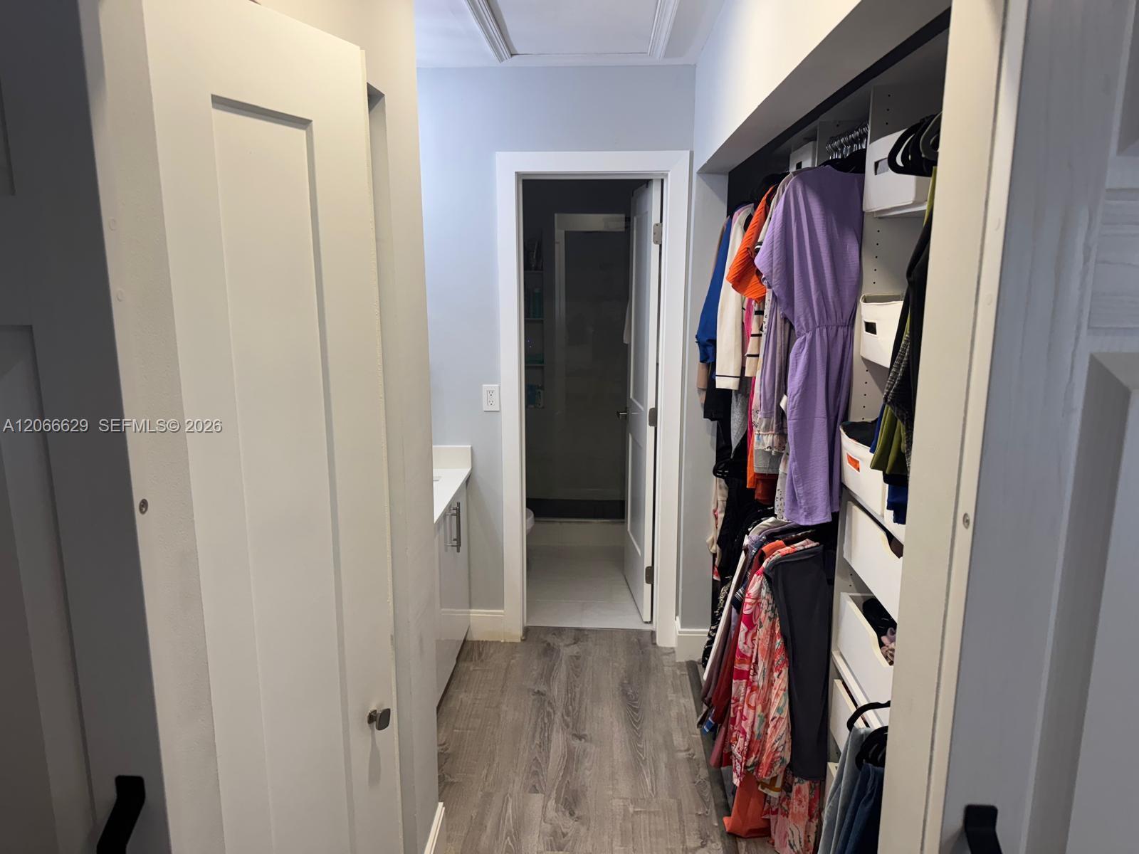206 Liberty Ct Unit: .