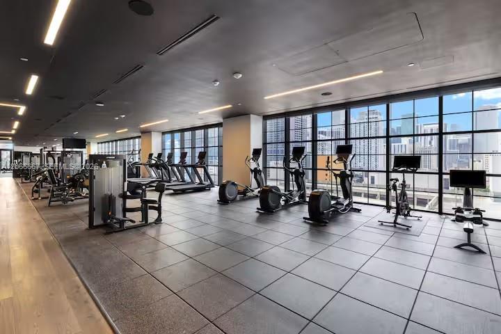 601 NE 1 Ave # 4912 Unit: PH-4912