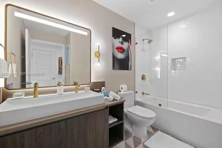 601 NE 1 Ave # 4912 Unit: PH-4912