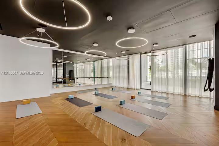 601 NE 1 Ave # 4912 Unit: PH-4912