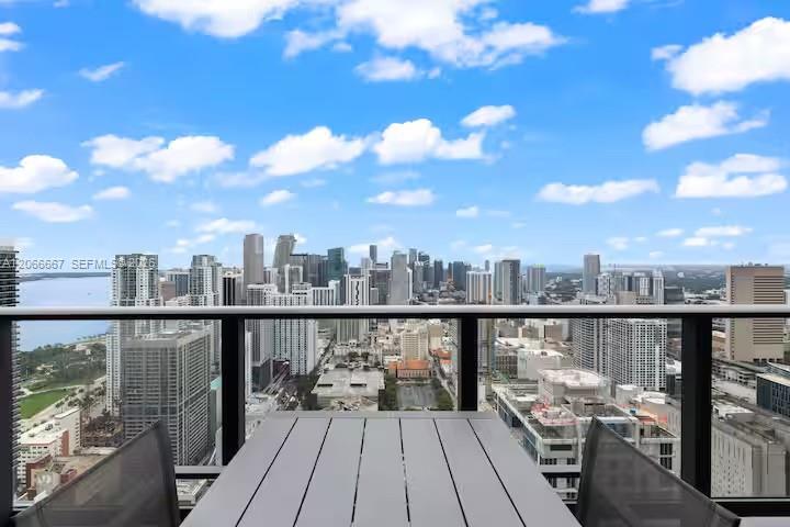 601 NE 1 Ave # 4912 Unit: PH-4912