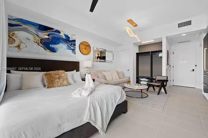 601 NE 1 Ave # 4912 Unit: PH-4912