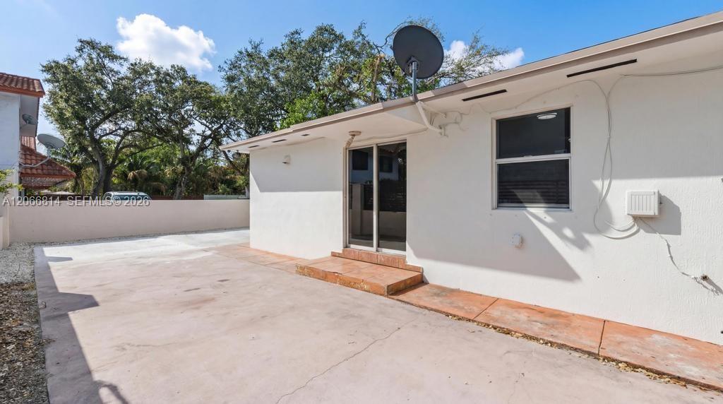 3072 NW 14th St REAR