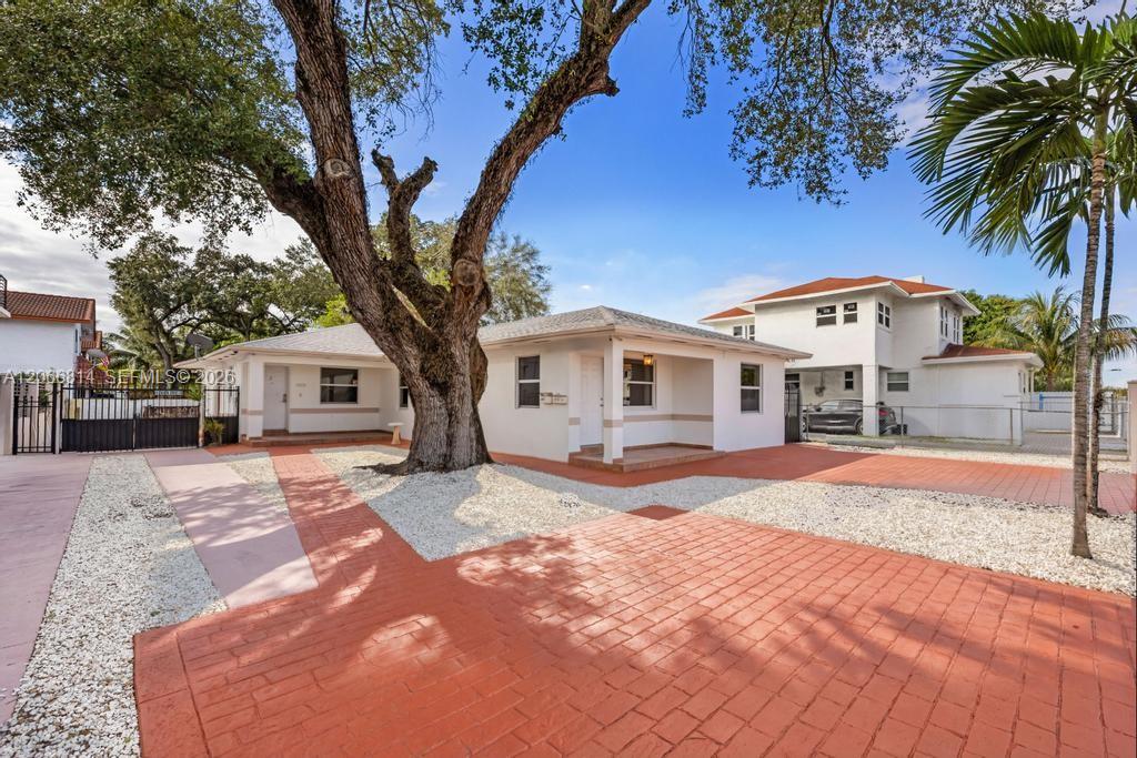 3072 NW 14th St REAR