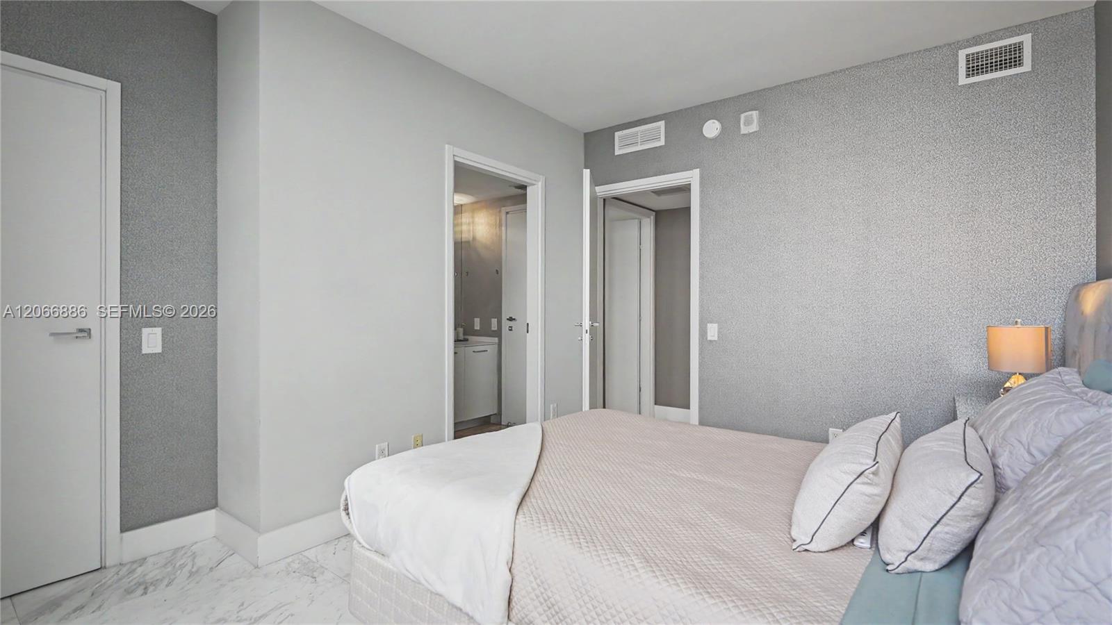 1300 Brickell Bay Dr # 3102