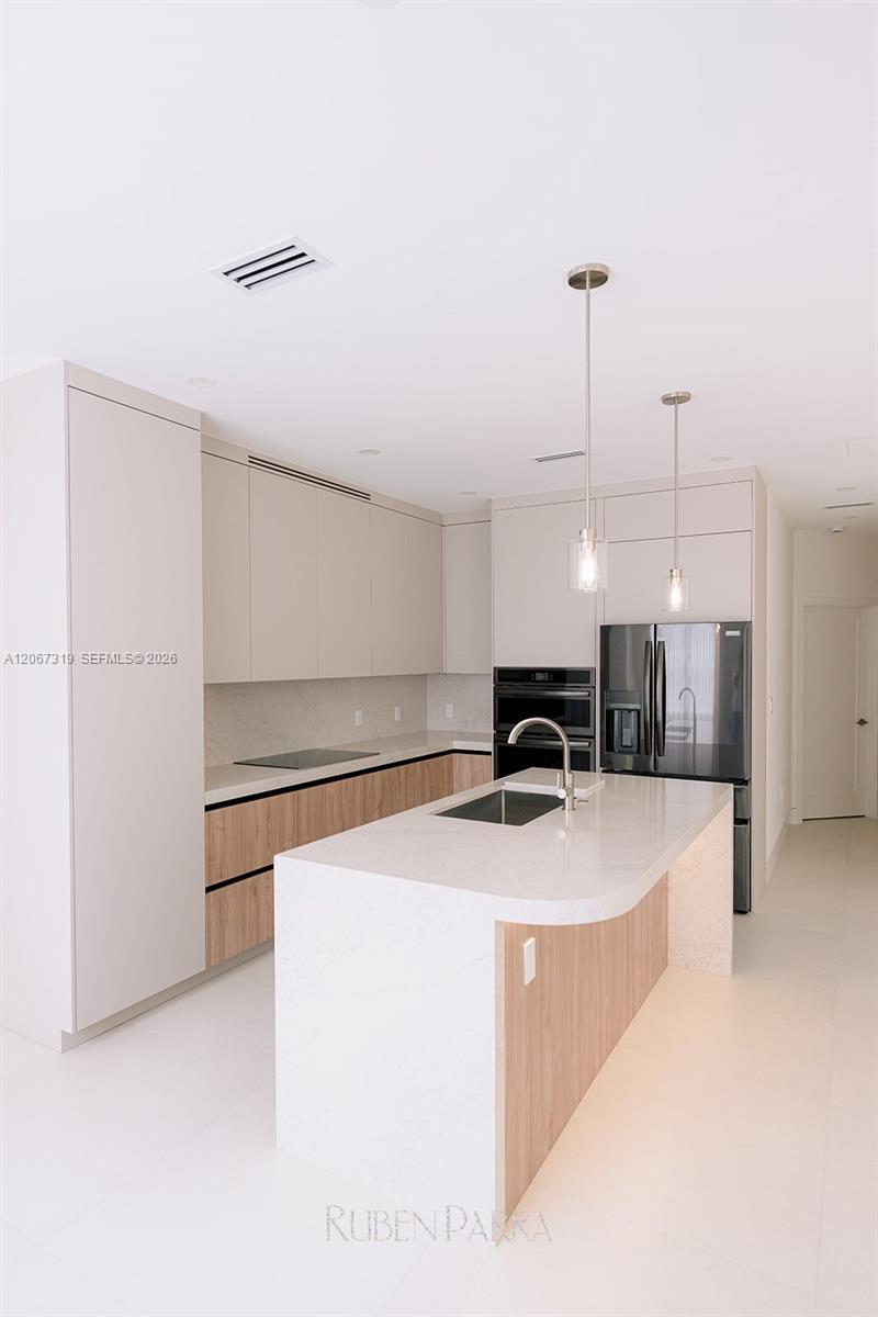 8167 NW 108th Ct Unit: .