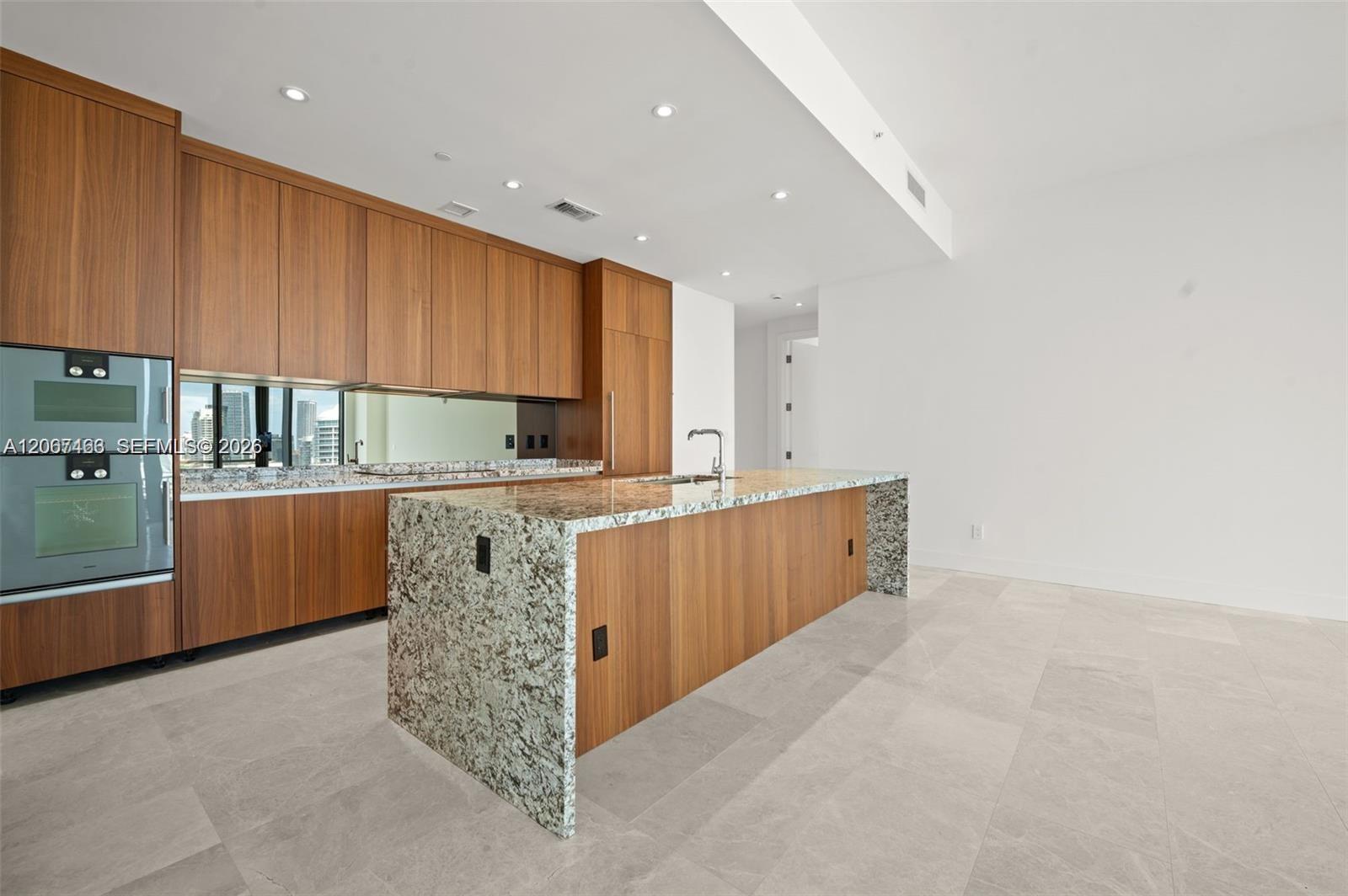 175 SE 25 RD # 2604