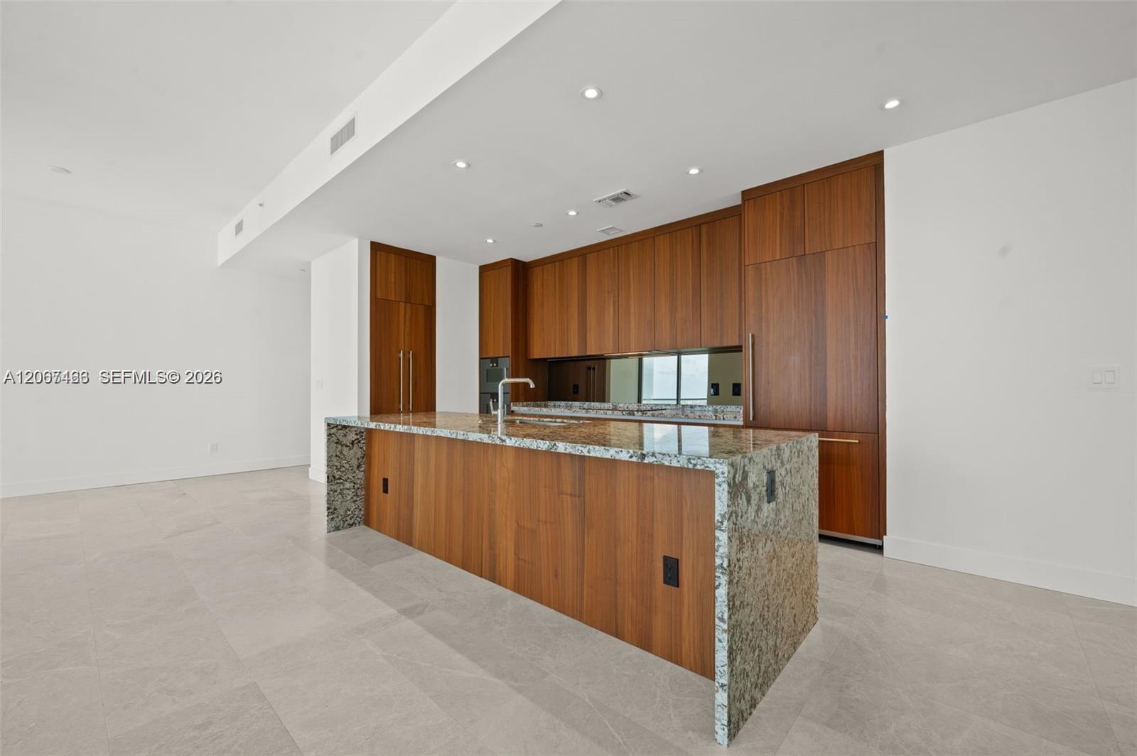 175 SE 25 RD # 2604