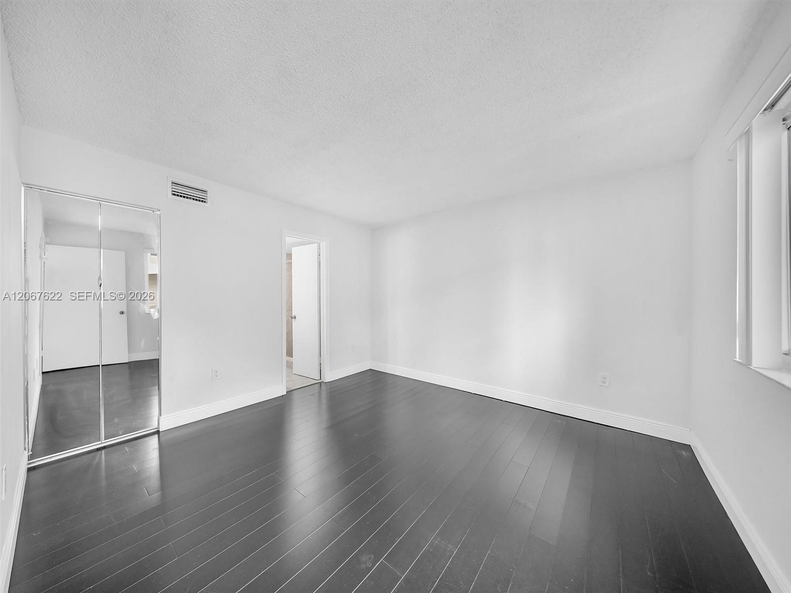 670 NW 85th Pl # 104 Unit: 11-104